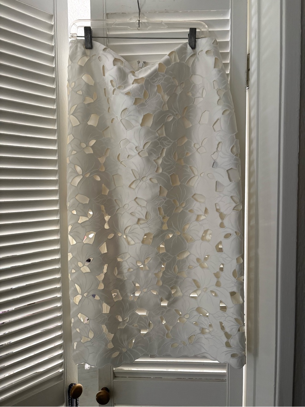H&M White Floral Laser-Cut Midi Skirt